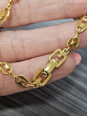 GIVENCHY Vintage Gold Chain Link Mariner Style Bracelet